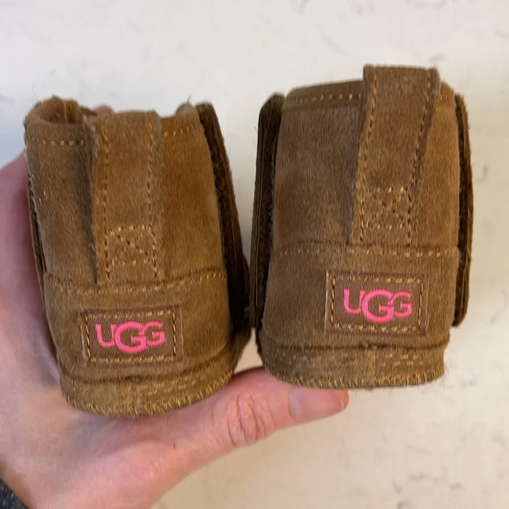 UGG Infant's Neumel Chopd Suede Classic Pink Size 5/6